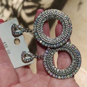 Rainbow rhinestone earring